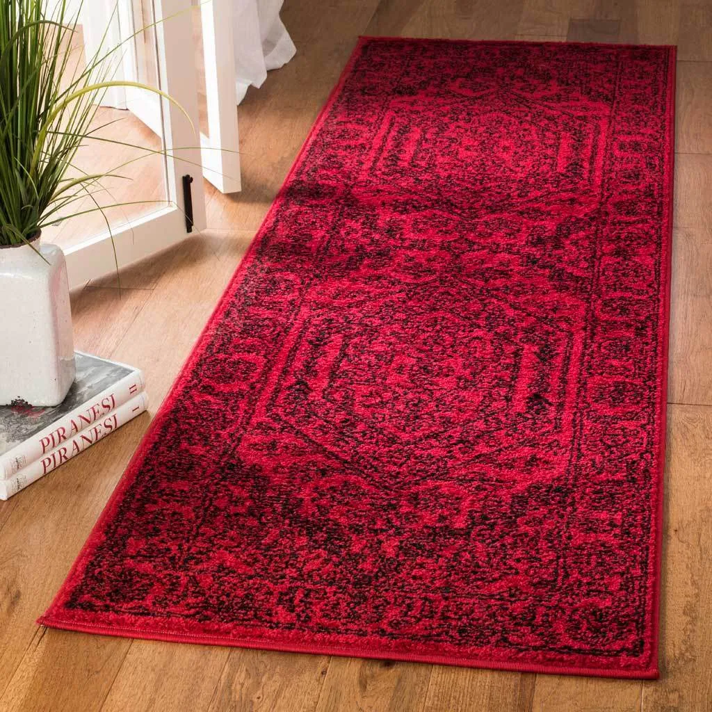 Adirondack Antique Red/Black Runner Rug