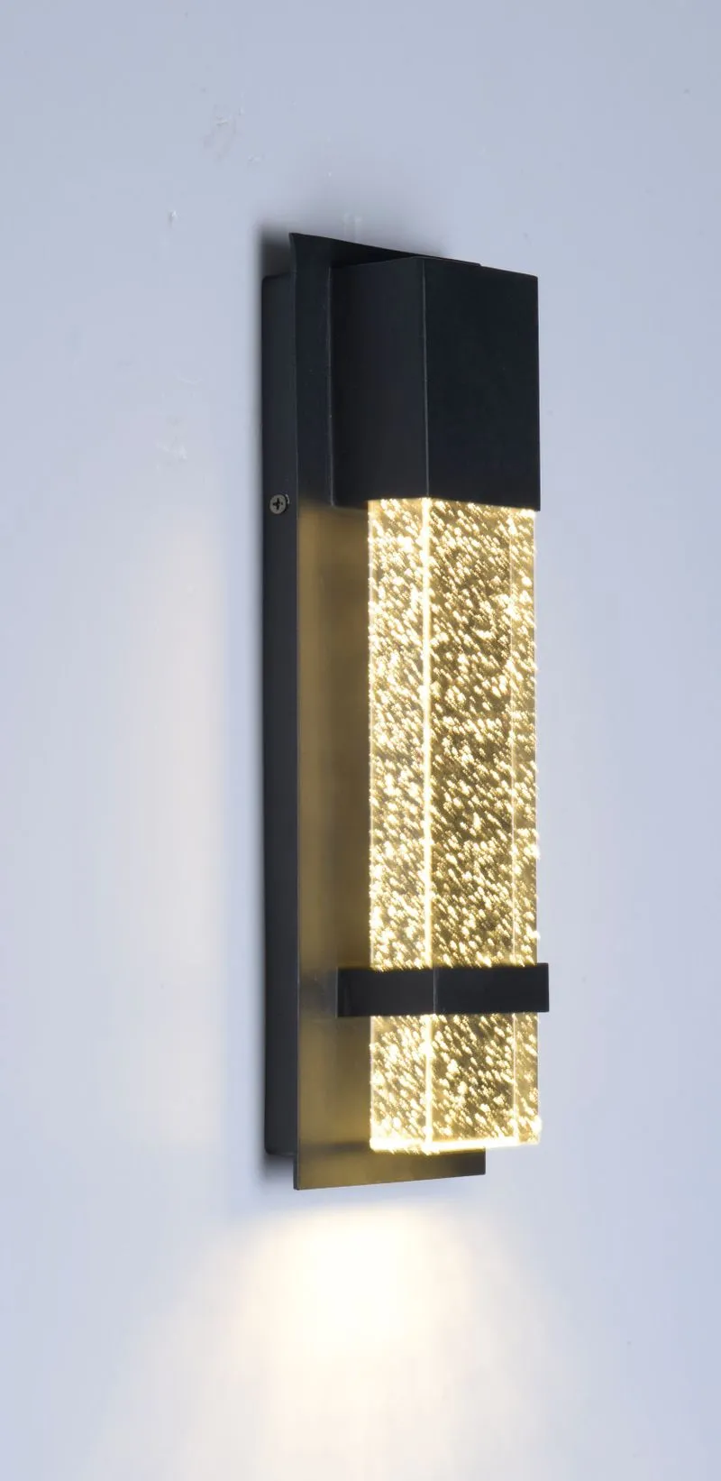 Cascade 4.75" Single Light Outdoor Wall Sconce in Black