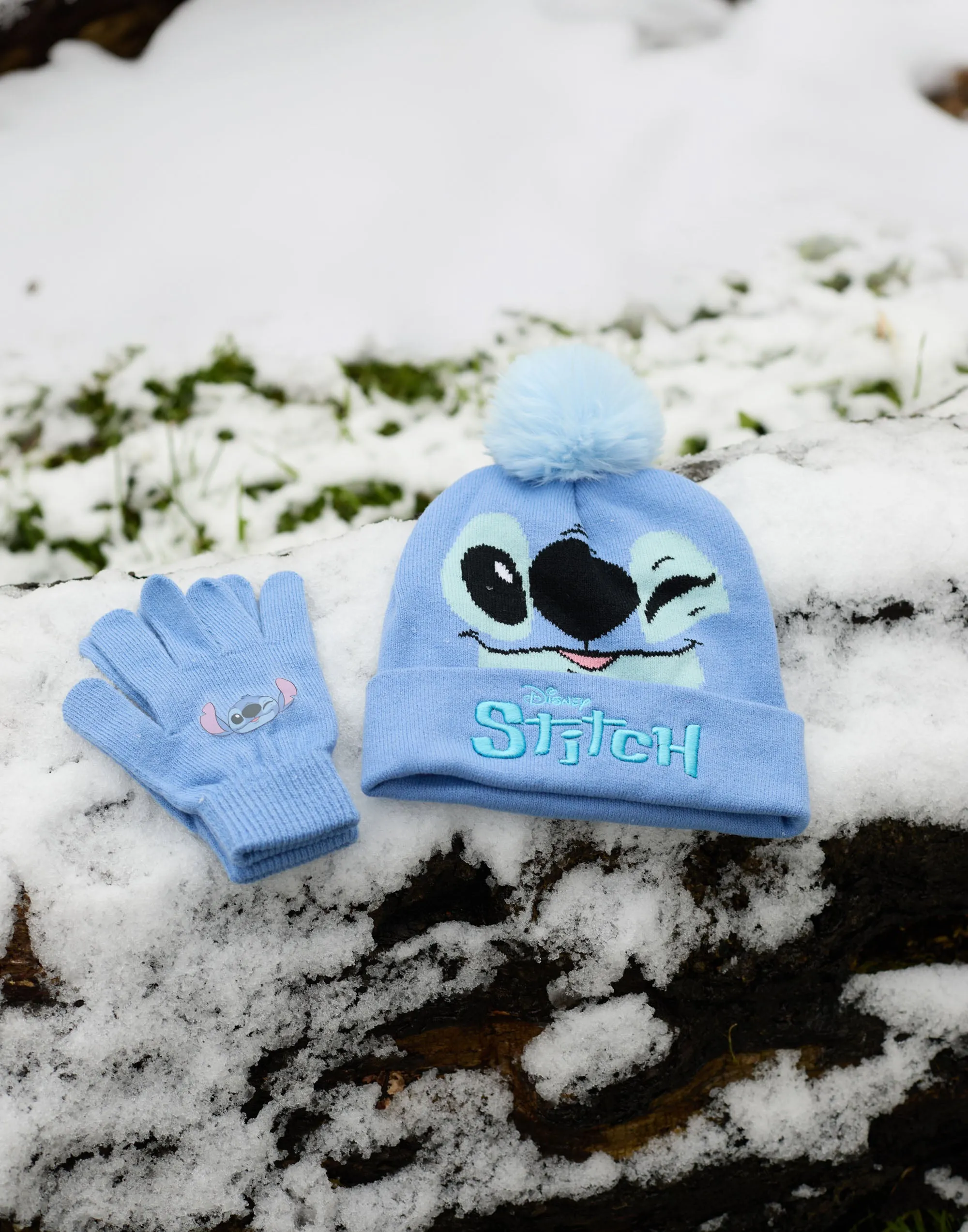 Disney Lilo & Stitch Girls Beanie Hat & Gloves Set